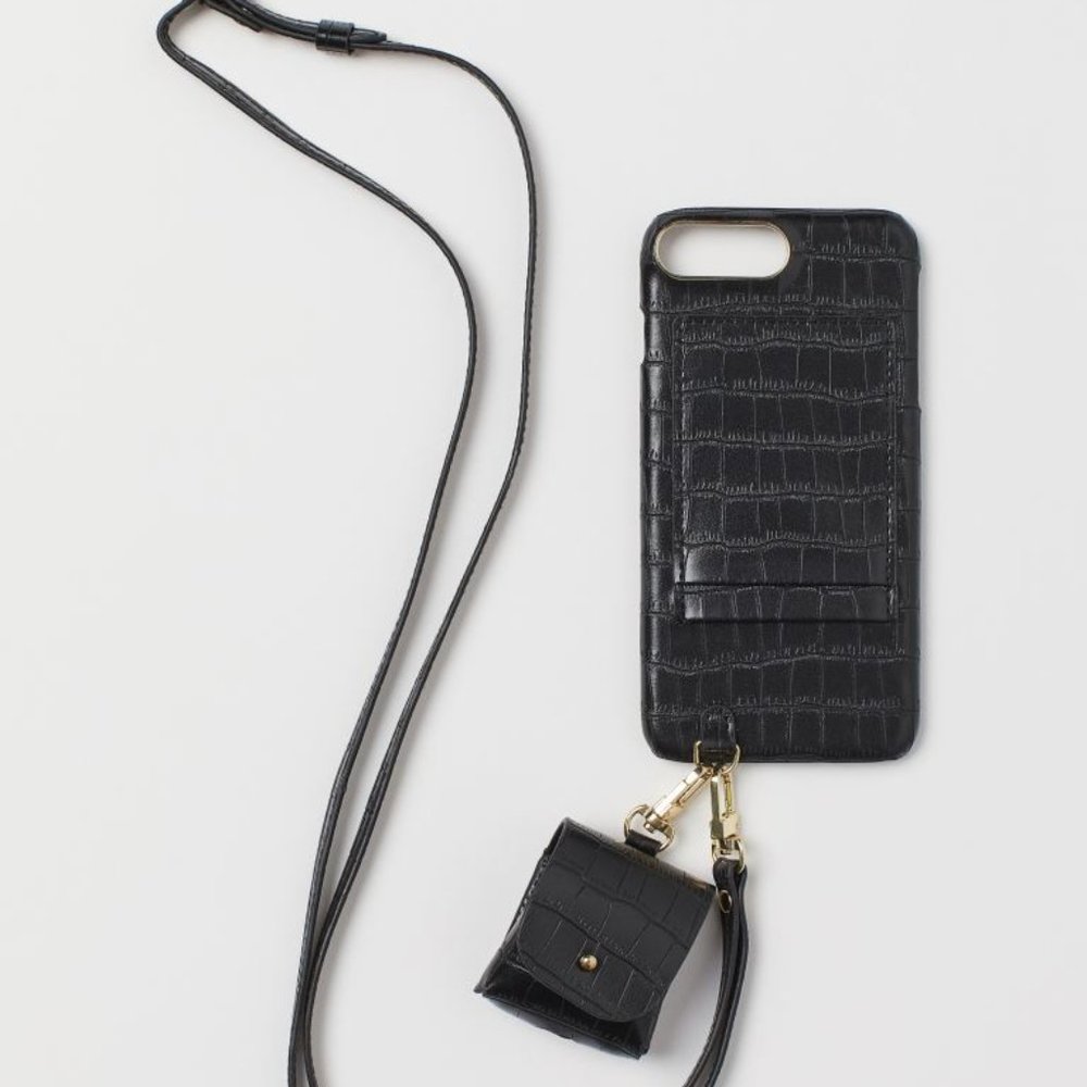 (Free with purchase) H&M iPhone 6/7/8 Case and Headphone Case